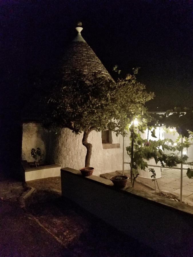Antico Trullo Immerso Nella Campagna Alberobello Exterior foto